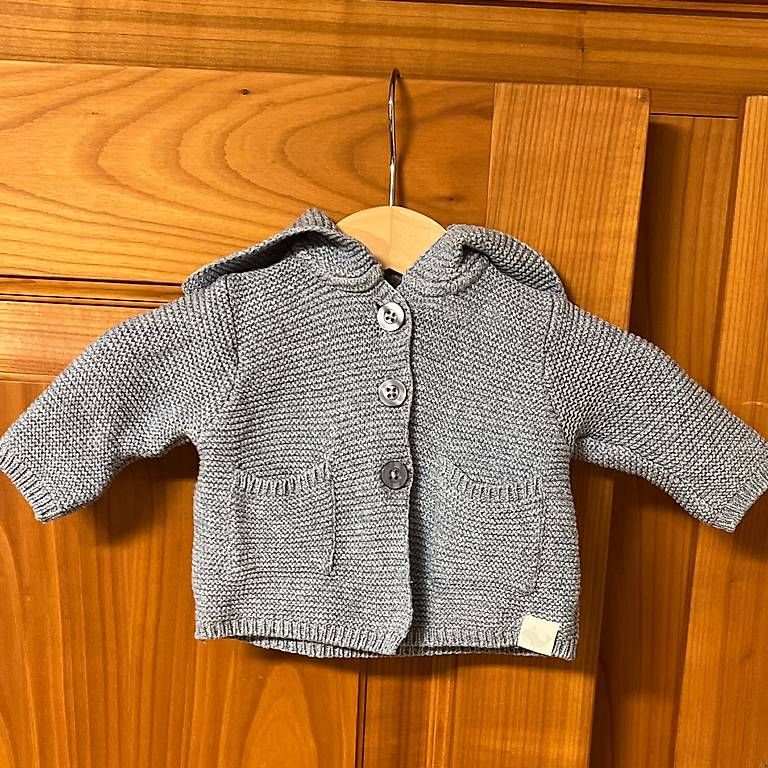 Vestes & Manteaux: Strickjcke Gr. 50/56 hellblau/ hellgrau – D'occasion à Zürich par esp_v7ml