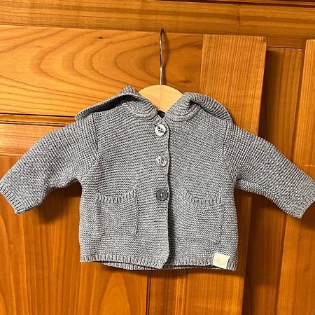 Strickjcke Gr. 50/56 hellblau/ hellgrau