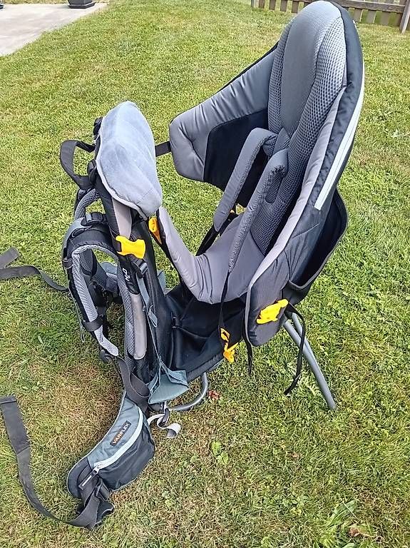 Deuter Marsupi portabebè: Deuter Kid Comfort 3 – Usato da Madiswil venduto da Schneebuz