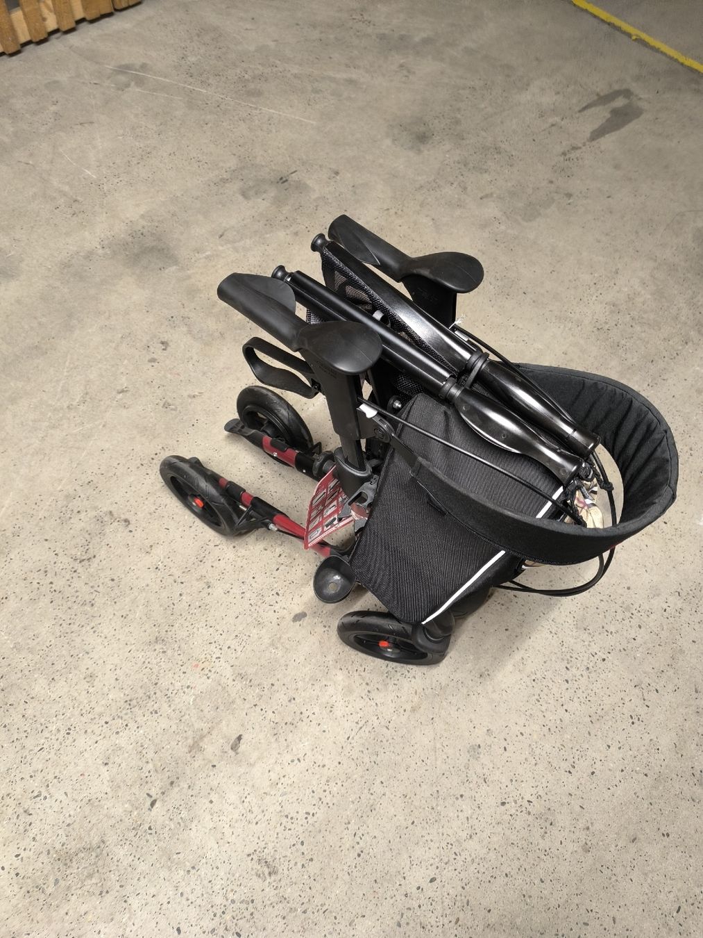 Aides à la marche: Rollator Topro 2G – Neuf (Voir description) à Allschwil par BezoBezo 4