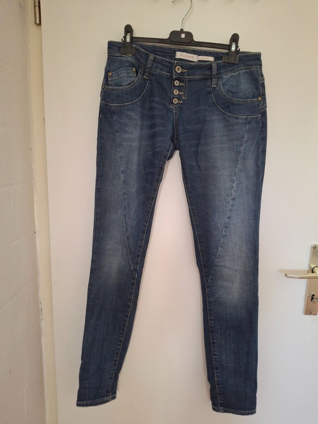 Please Jeans Jeans: PLEASE Jeans Small – Gebraucht aus Wiesendangen von Niciu 1