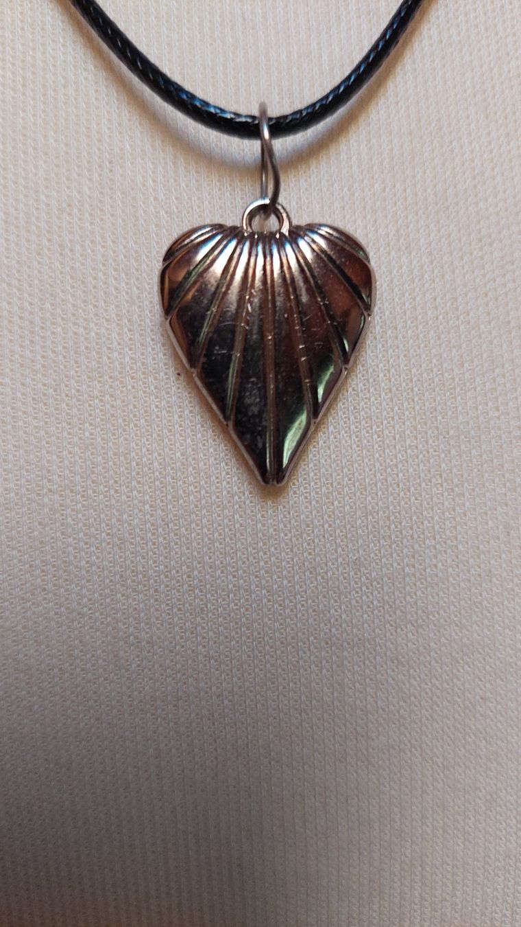 Catenine: Collier cœur, liquidation boutique – Nuovo e nell'imballaggio originale da Marsens venduto da fakia 1