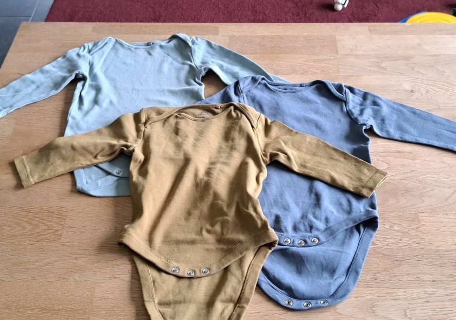 Biancheria intima: Next Langarm Bodys, Grösse 80/ 9-12 M – Usato da Bergdietikon venduto da Staphylococcus