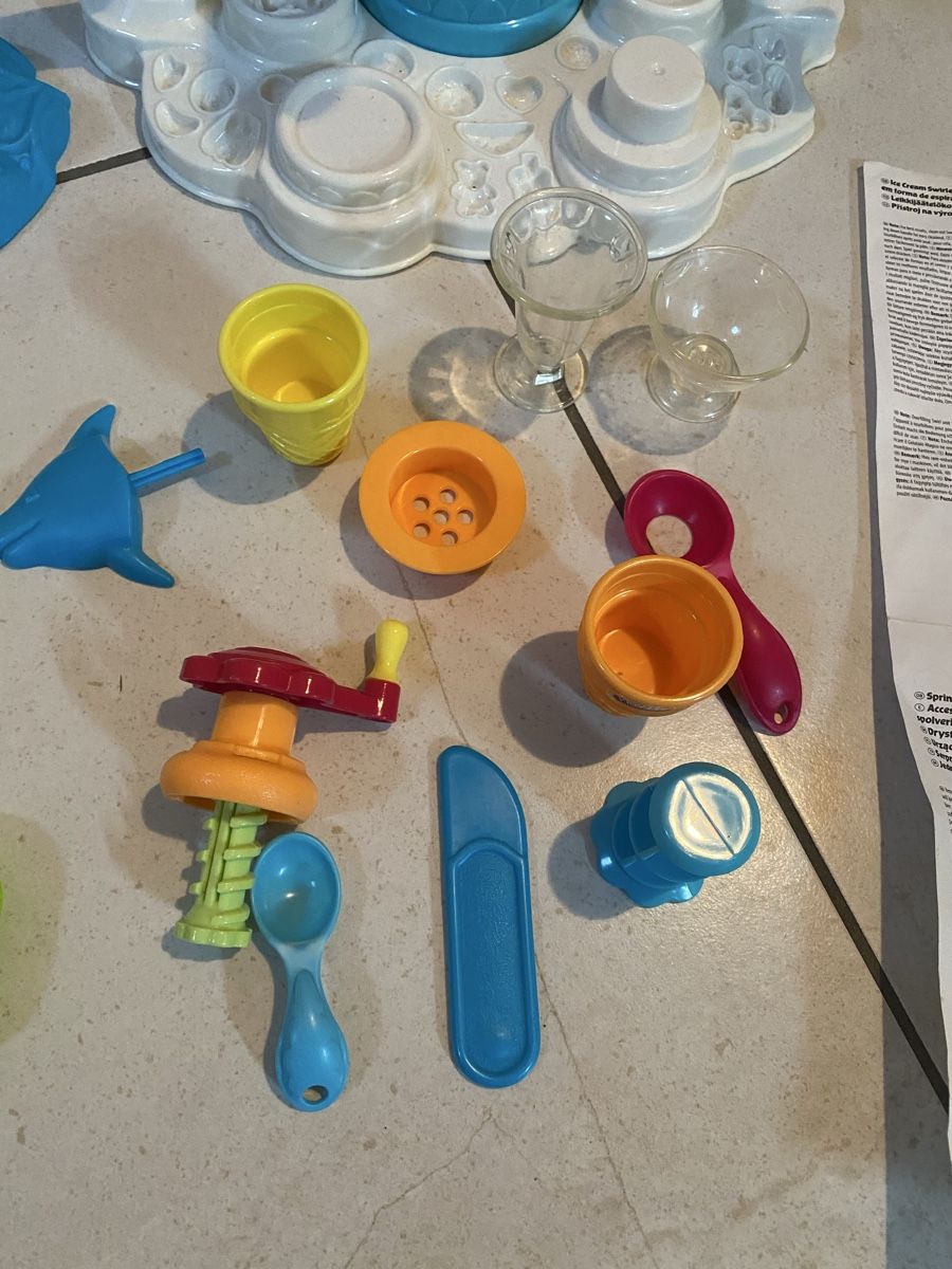 Play-Doh Giocattoli: Play-Doh Süsses Eiscreme Set – Usato da Rupperswil venduto da Lukas_meyer 5