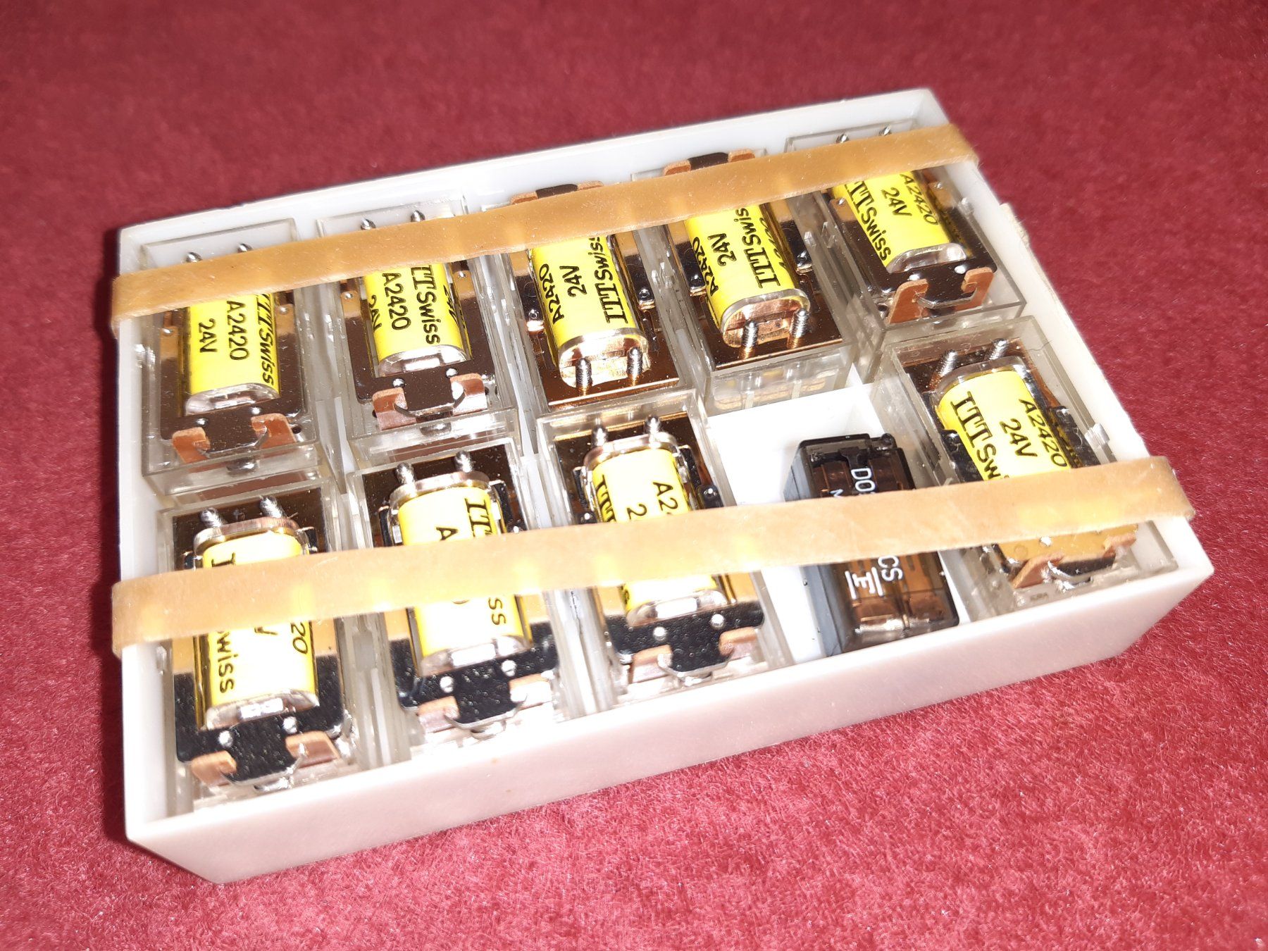 Componenti elettronici: Posten 24V Relais (scheinen NEU zu sein!) – Usato da Lohn-Ammannsegg venduto da Molch7