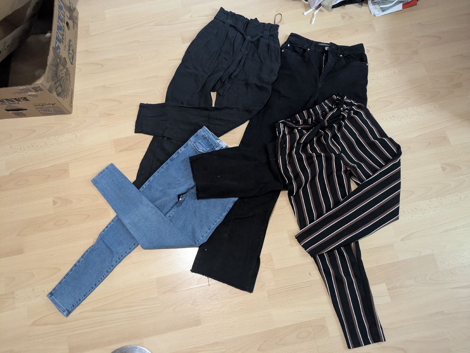 Kleiderpakete: Lot de vêtements – Gebraucht aus Tramelan von cat_67zv 9