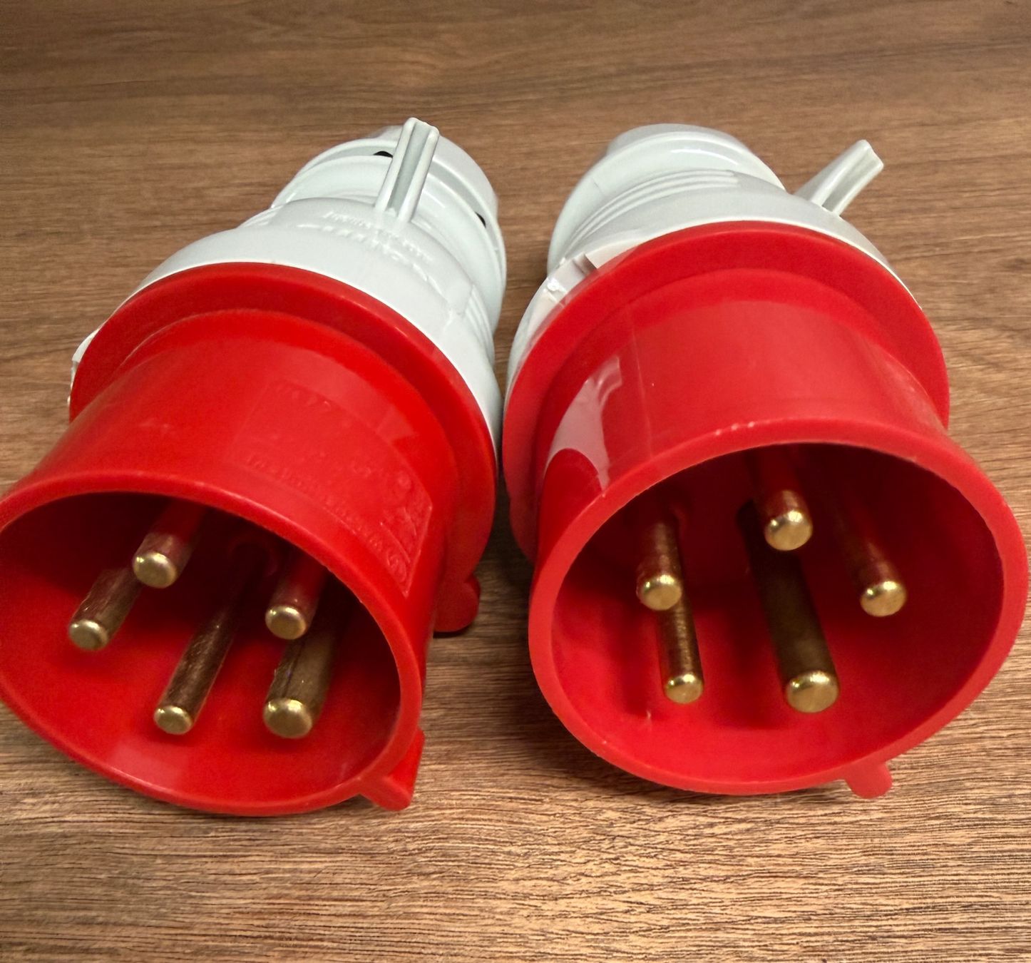 Walther Spine: 2x Walther Starkstrom Stecker, 5-polig, Rot/Weiss – Nuovo (secondo la descrizione) da Nussbaumen AG venduto da angsal 1