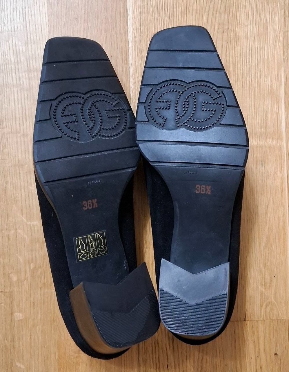 Scarpe da donna: SCHUE  ALBERTO COZZI . Wildlederpumps  36.5. NEU. – Nuovo (secondo la descrizione) da Bern venduto da klyur 4