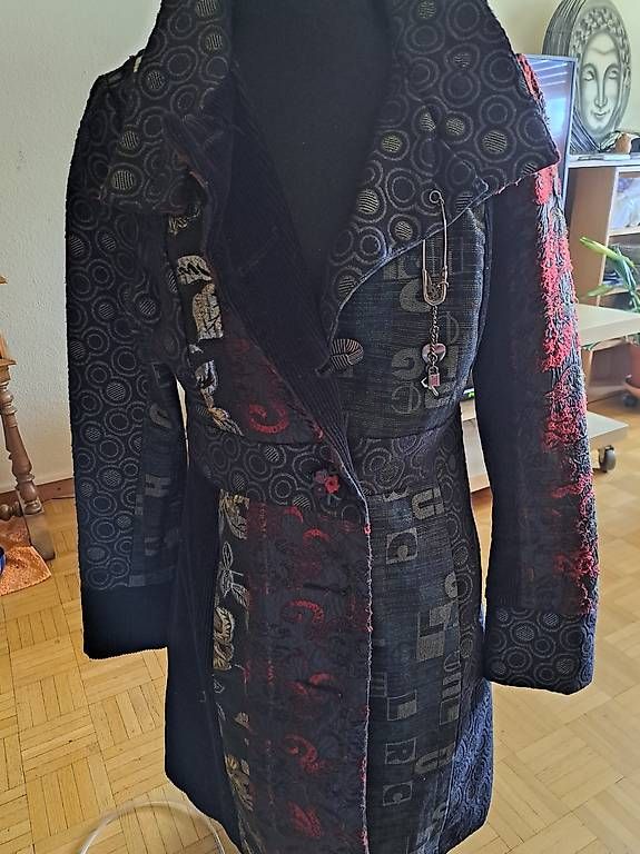 Mäntel: Manteau  – Gebraucht aus La Chaux-de-Fonds von atipik