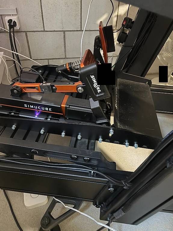 Giochi: Traumhaftes High-End Sim Rig – Usato da Studen BE venduto da Fcbwo 3