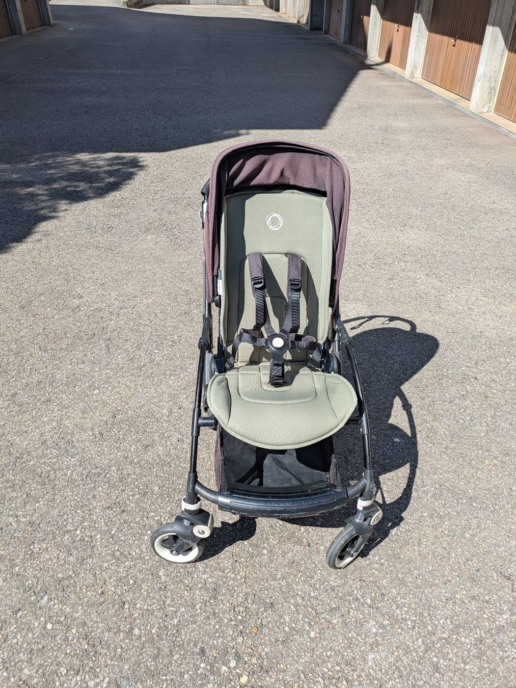 Bugaboo Carrozzine: Poussette Bugaboo Bee 3 complète avec nacelle + accessoires – Usato da Gland venduto da adrienbru 3