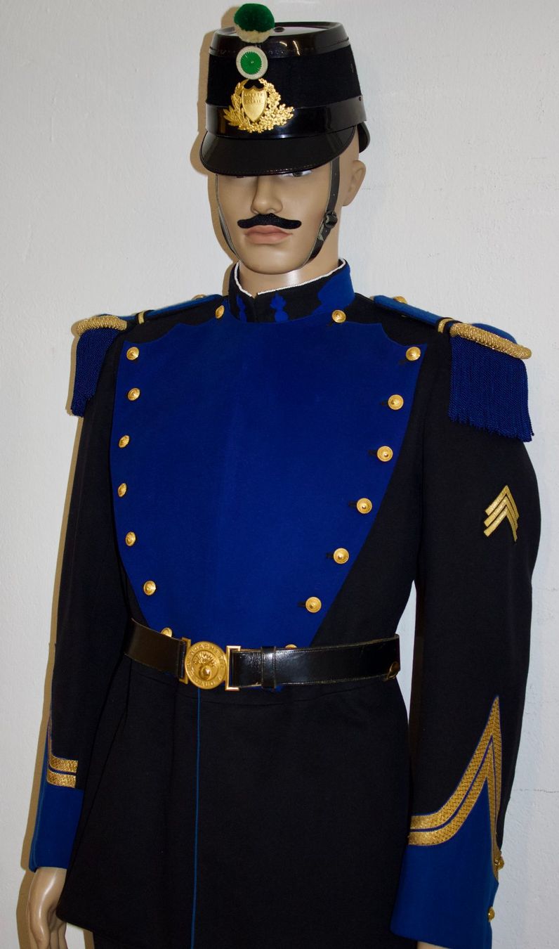 Uniformi: Police Suisse Gendarmerie Vaudoise – Usato da Lausanne venduto da Grenchars78