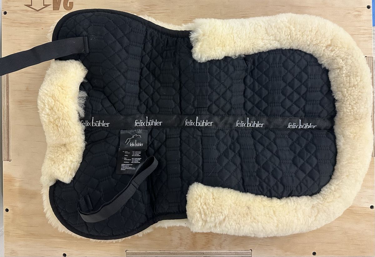 Selle & Accessori: Lammfellpad Felix Bühler – Nuovo (secondo la descrizione) da Rudolfstetten venduto da fabia.st