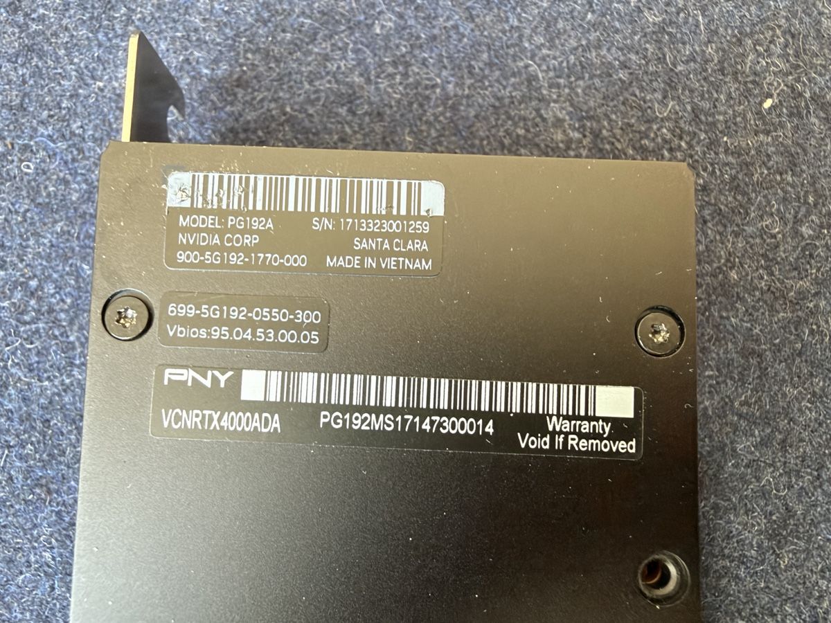 Nvidia Cartes graphiques: NVIDIA RTX 4000 SFF Ada Generation 20GB GPU – D'occasion à Zürich par jankais3r 4