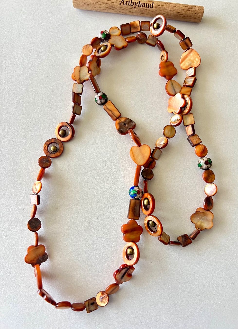 Ketten: Boho Longkette Perlmutt mit Herzen & Cloisonné - Unikat – Gebraucht aus Ruswil von artbyhand
