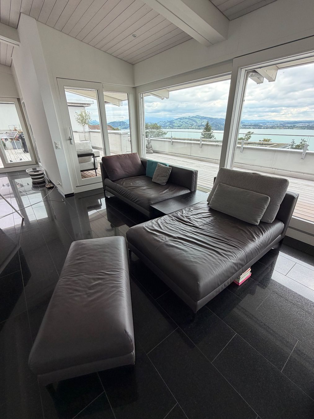 Rolf Benz Sofas: Rolf Benz Designer Sofa Leder – Gebraucht aus Zug von mel_kyra 7