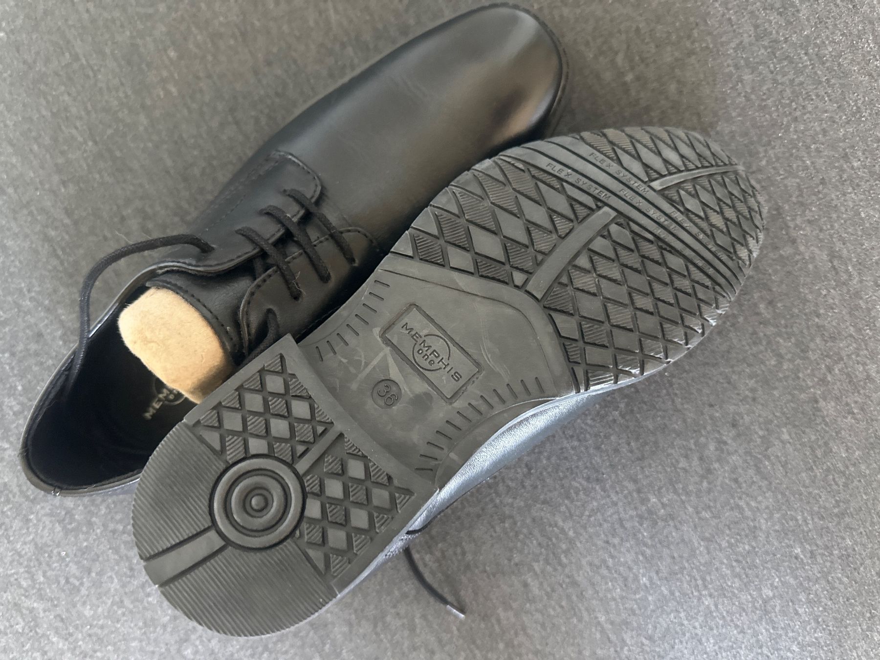 Scarpe da uomo: Memphis Halbschuhe Schwarz Grösse 36 – Usato da Mühlethal venduto da sarah-davide 3