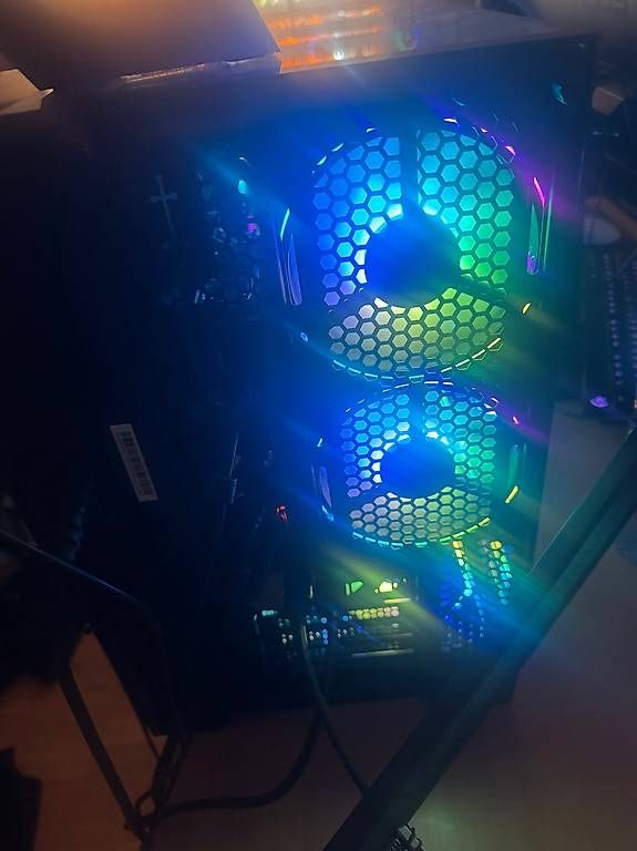 PCs: Gaming Pc RTX 5070Ti – D'occasion à Niederlenz par Bs-Shop 1