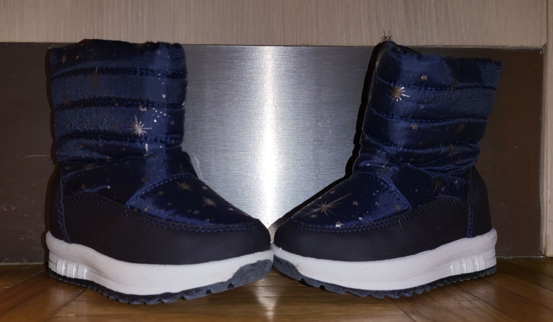 Scarpe da uomo: Chaussures d'hiver enfant – Usato da Versoix venduto da Dragi1201