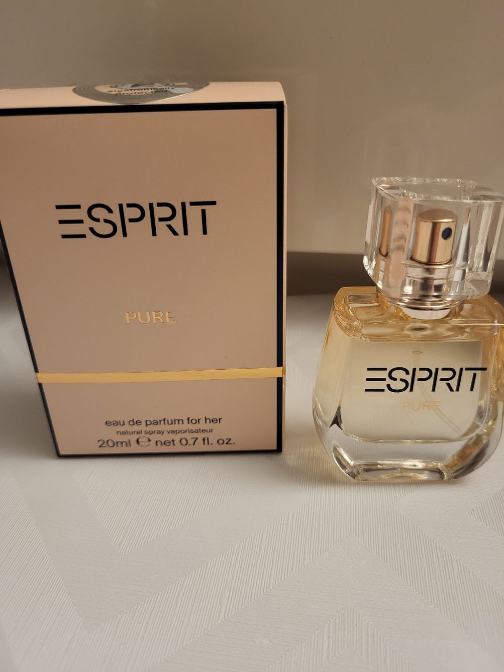 Esprit Profumi & Eau de Toilette: Esprit Eau de Parfum Pure 20ml – Usato da Langenthal venduto da blueskye01