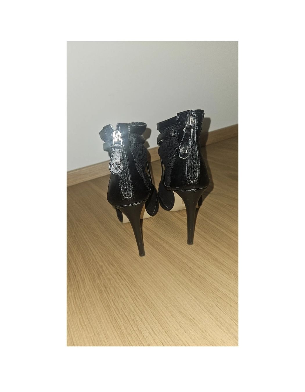 Scarpe da donna: Vendo paio di tacchi Guess  – Usato da Pregassona venduto da pez_2nl9 3