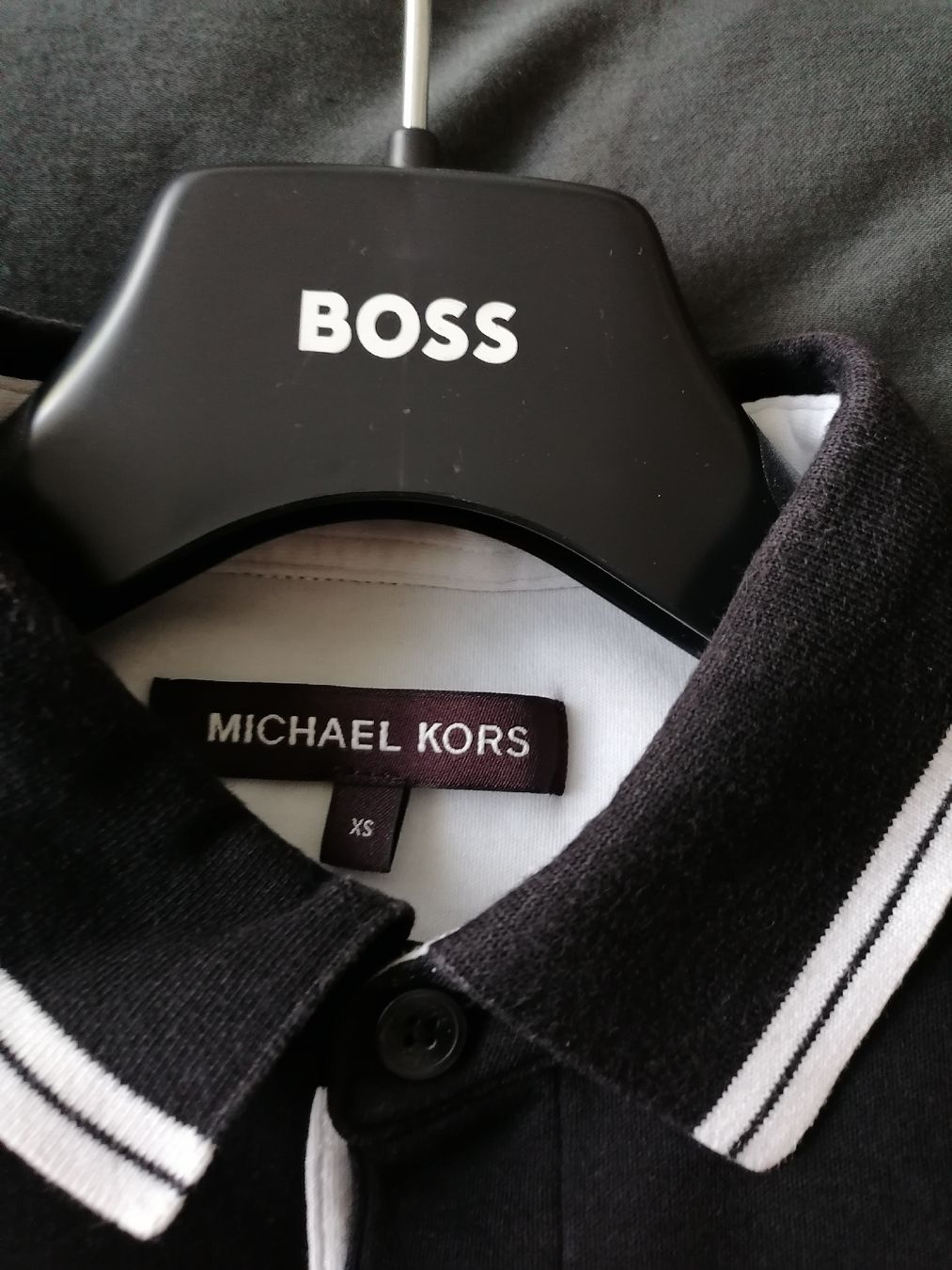 T-shirts: T'Shirt Michael Kors – D'occasion à Adliswil par Romanista1927 1
