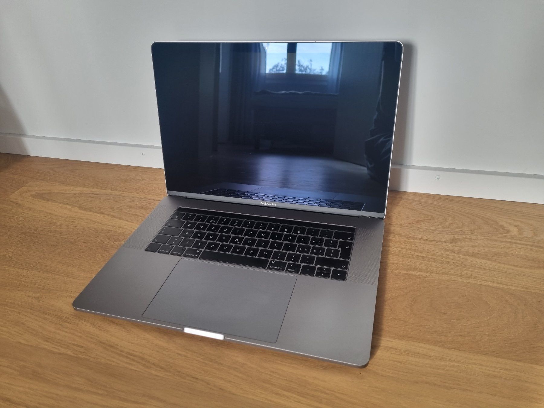 Apple Notebook: Apple MacBook Pro 2018 (15", Space Gray) – Usato da Wetzikon ZH venduto da Personalkarte 1