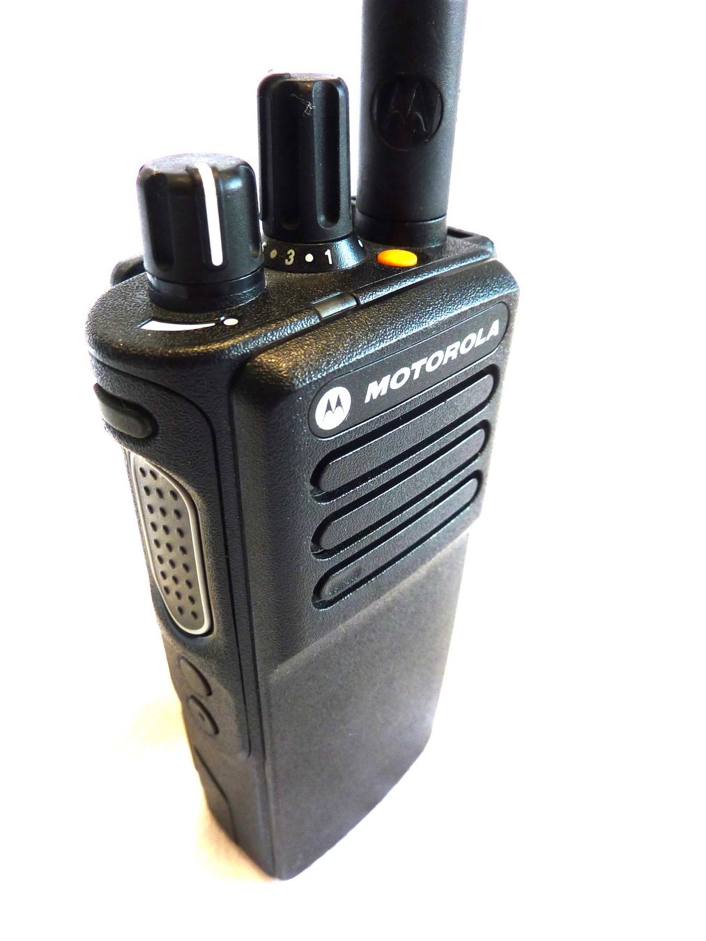 Motorola Technique de radiocom: Motorola DP4400e VHF – D'occasion à Schliern b. Köniz par Spidi02 3