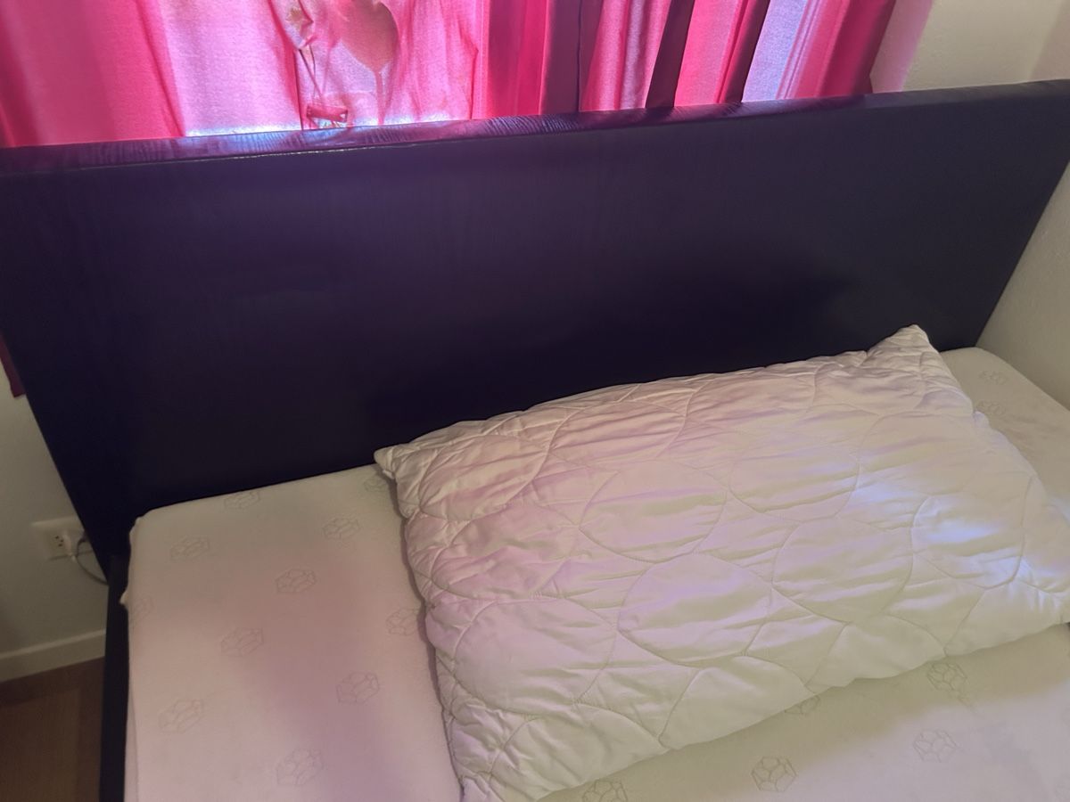 Lits: Boxspringbett 140x200 – D'occasion à Safenwil par Fluekiger0106