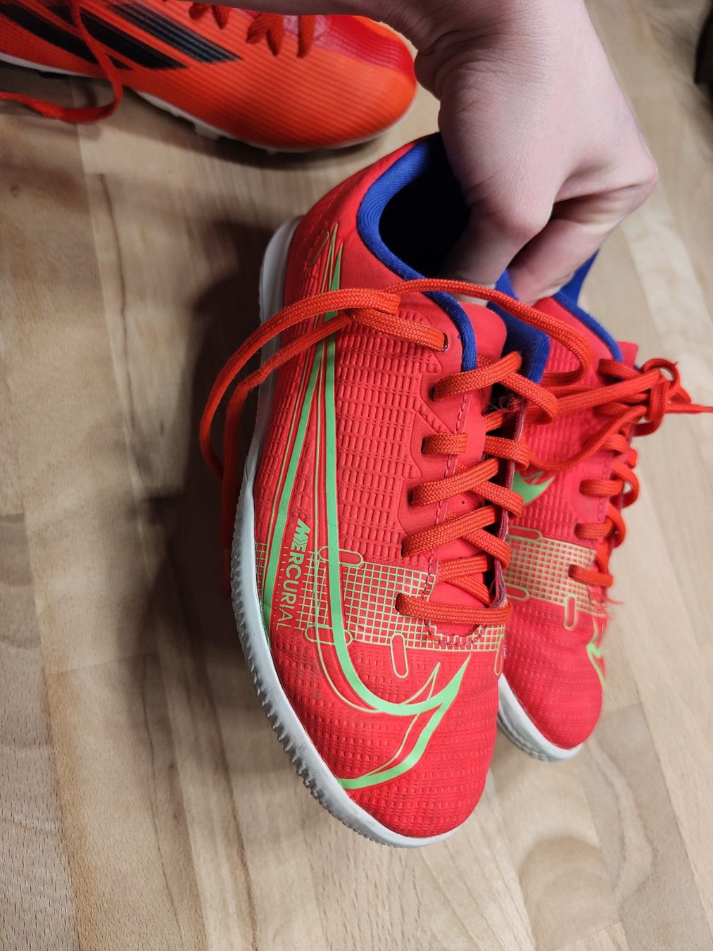 Nike Scarpe per ragazzi: Fußball schuhe in gr. 33 – Usato da Arbon venduto da karolina_frank 3