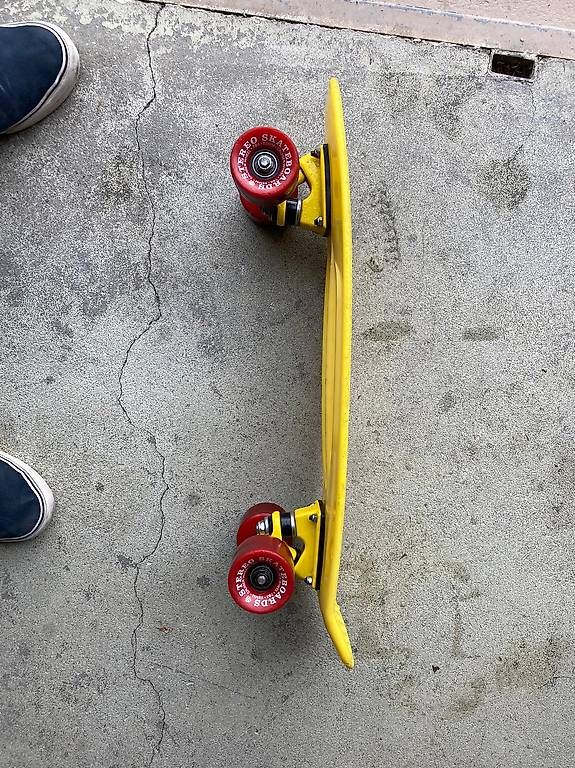Skateboards: Pennie jaune Area – Usato da Marsens venduto da suz_gn8v 1