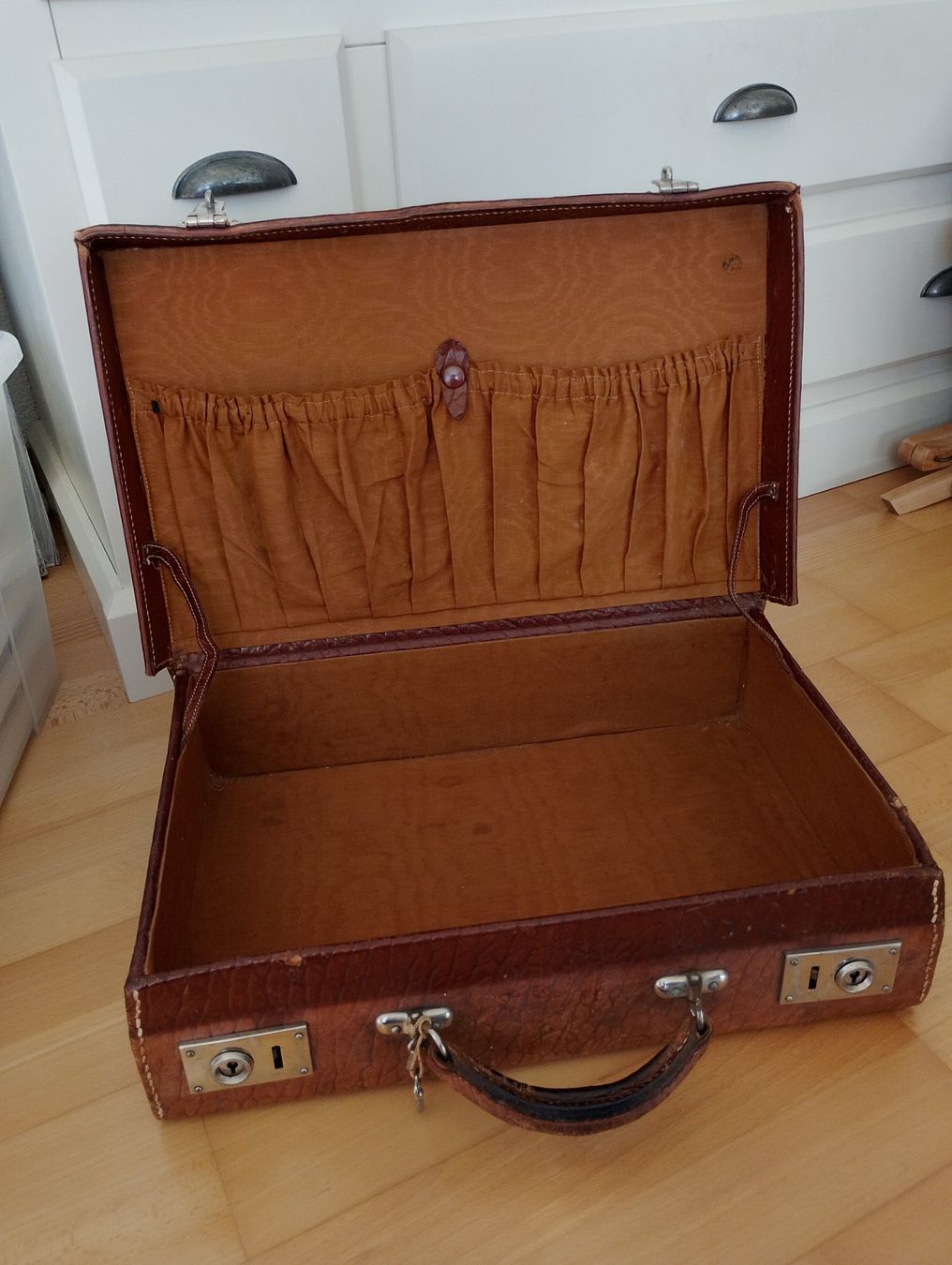 Valises de voyage: Alter Lederkoffer – D'occasion à Ehrendingen par 2Guagua2 1