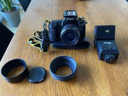 Canon EOS 1000F avec objectif 35-70mm et flash Caréna!