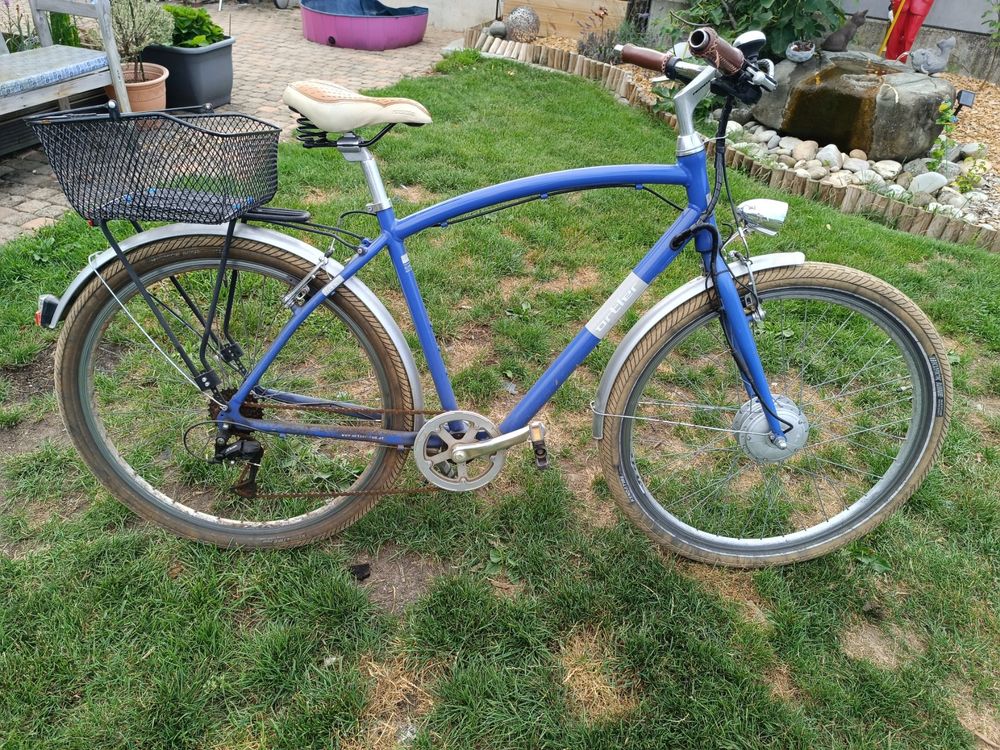 Elegantes Fahrrad Verkaufen In Der Nahe Ebenbild
