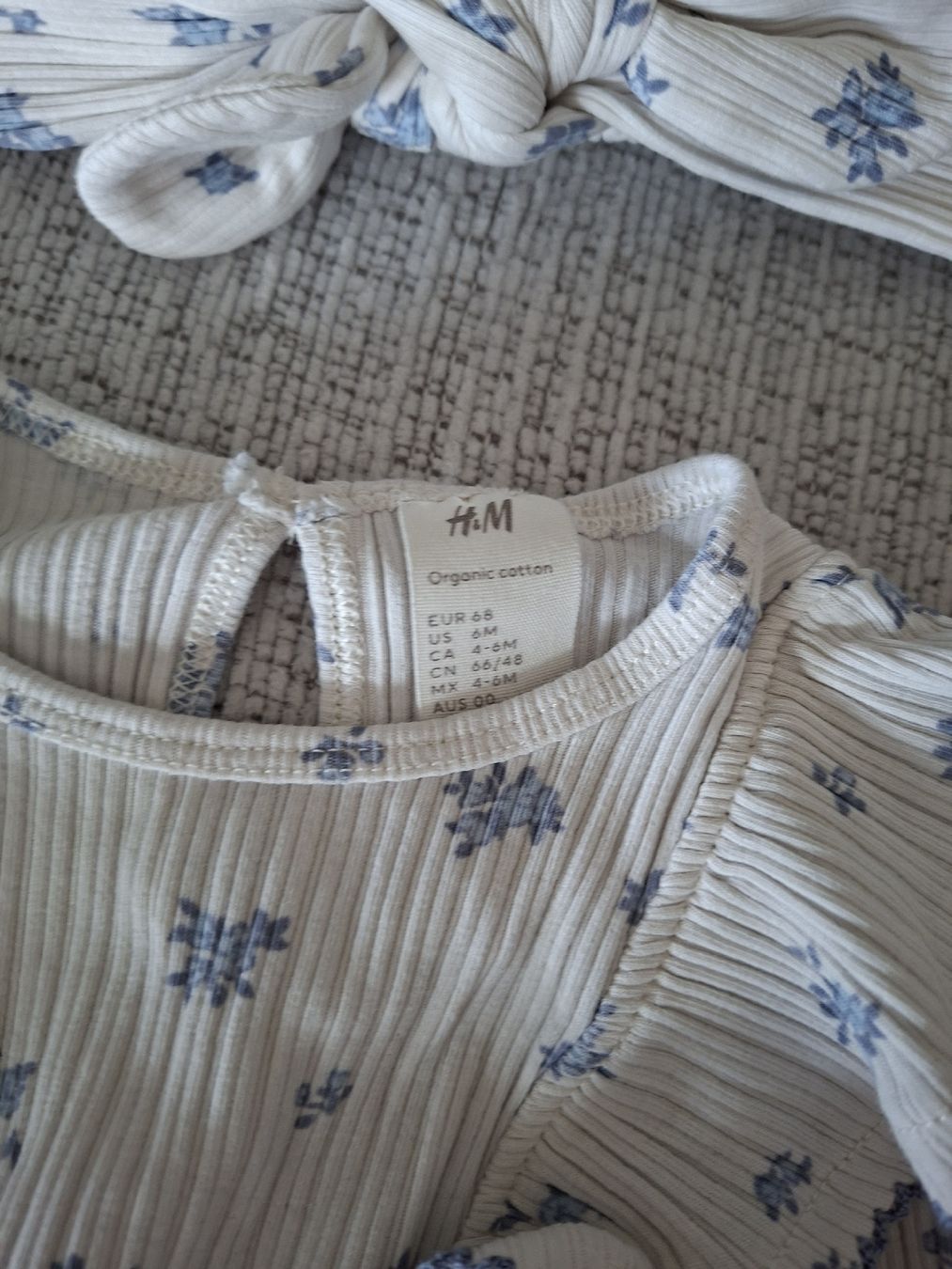 Kleiderpakete & -sets: Baby Mädchen 2 Set's, Gr 68 – Gebraucht aus Winterthur von Ausmisten2026 1
