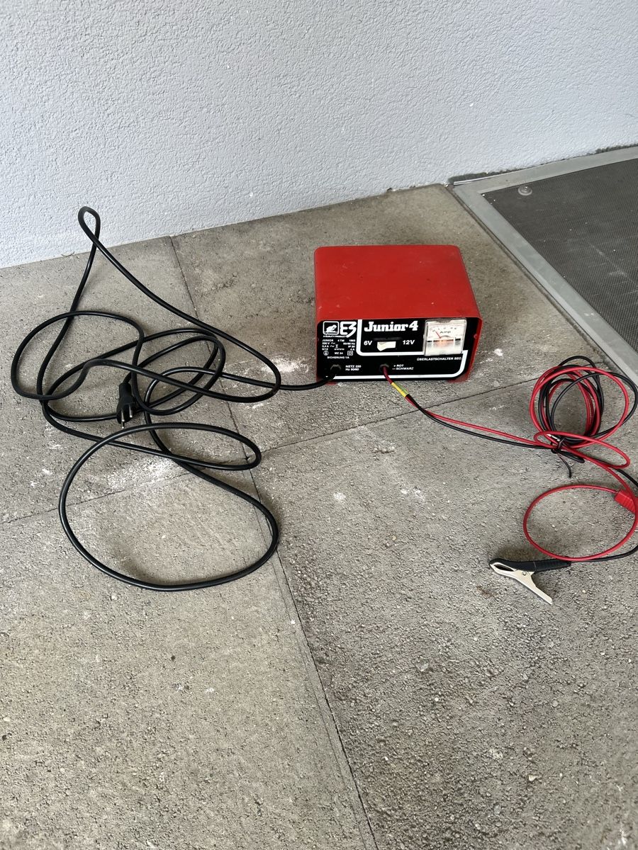 Batterie-Ladegeräte: Ladegeräte – Gebraucht aus Birr von urdorf1111