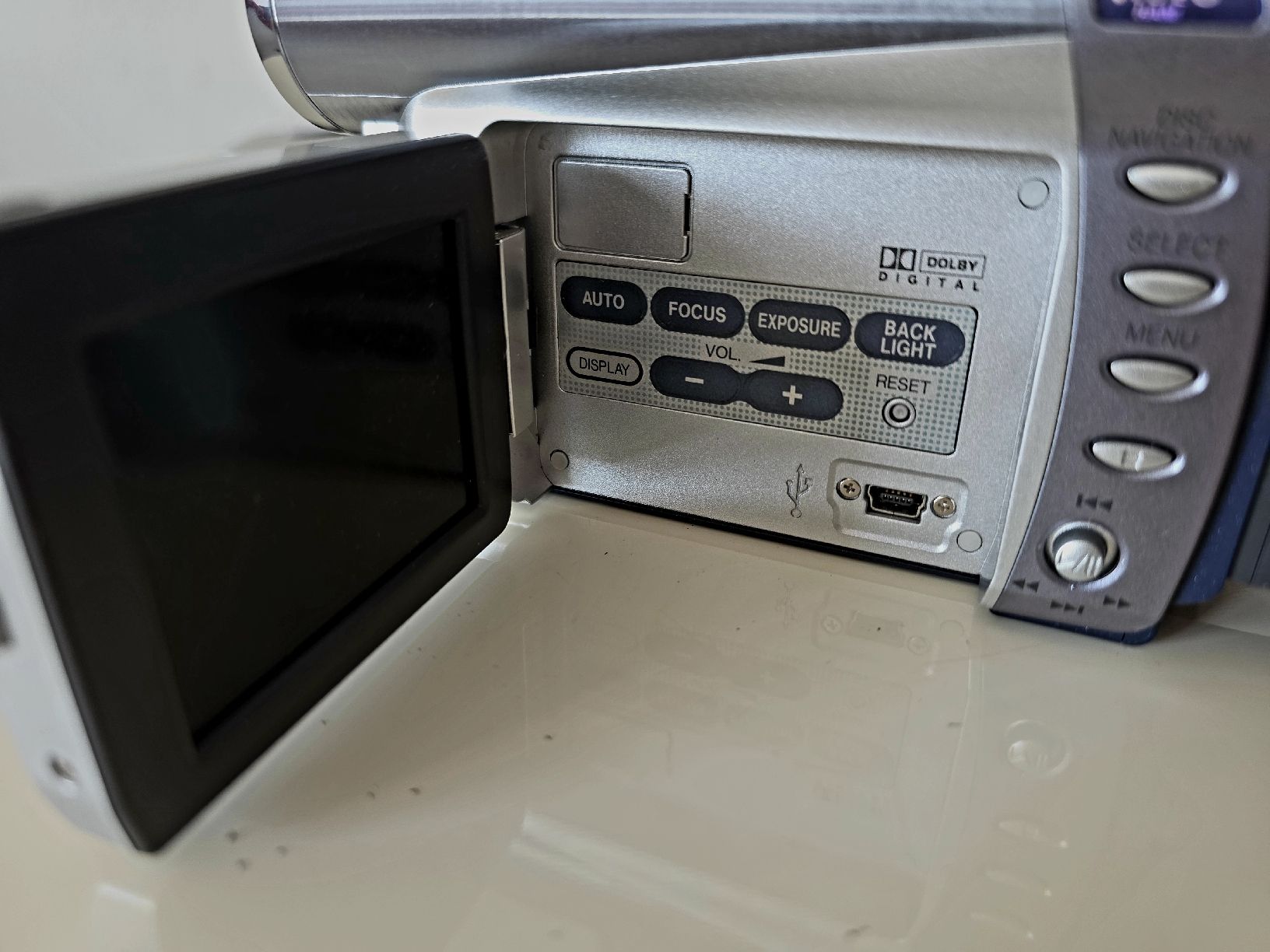 Panasonic Videocamere: kamera Panasonic dvd 24er zoom – Usato da wetzikon venduto da Bestedienste 3