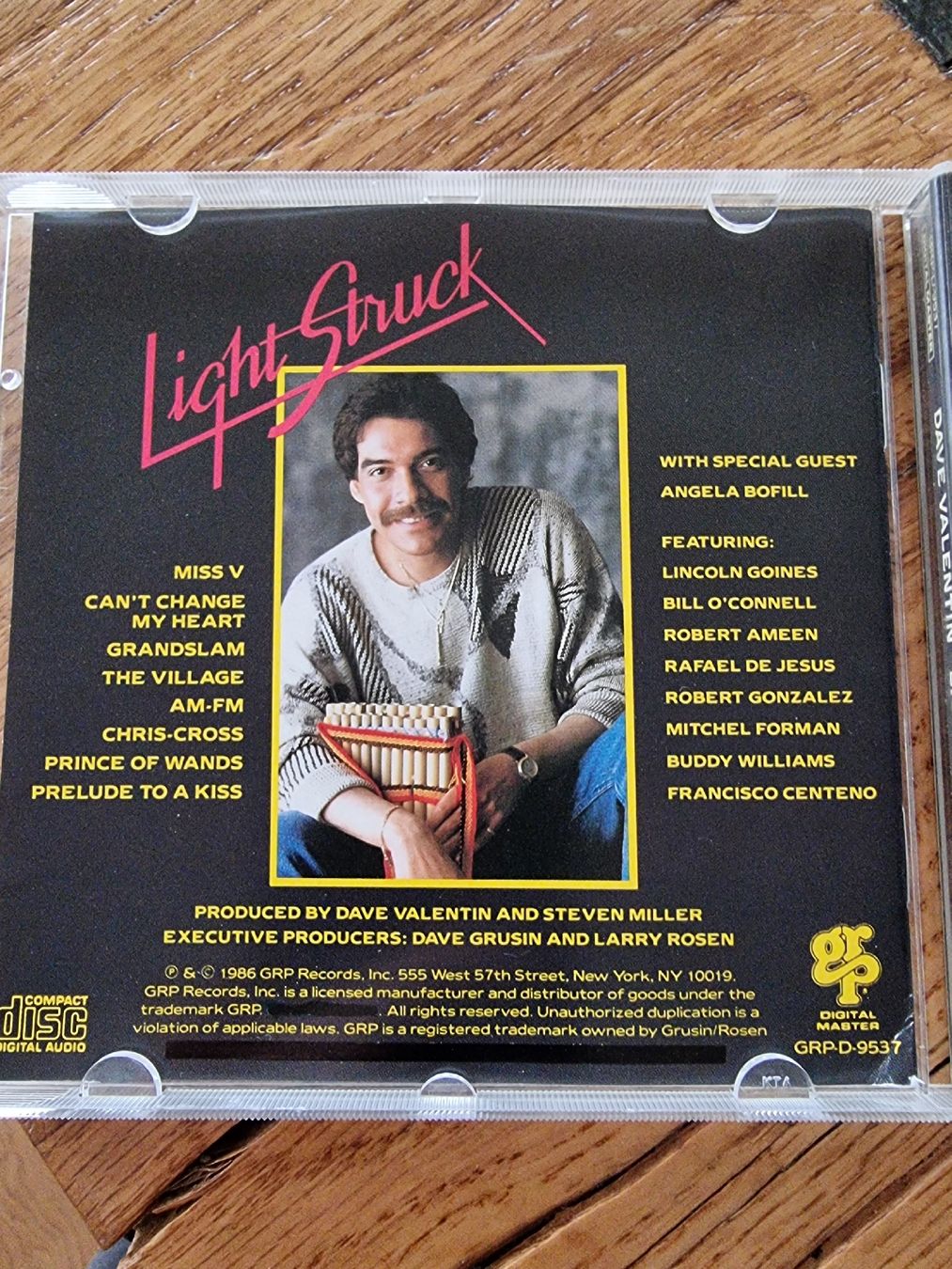 CD: DAVE VALENTIN LIGHT STRUCK  LATIN JAZZ CD – Usato da Zofingen venduto da Tinpan 1