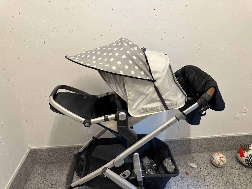 Uppababy Vista with Toddler Seat and Bassinet 4