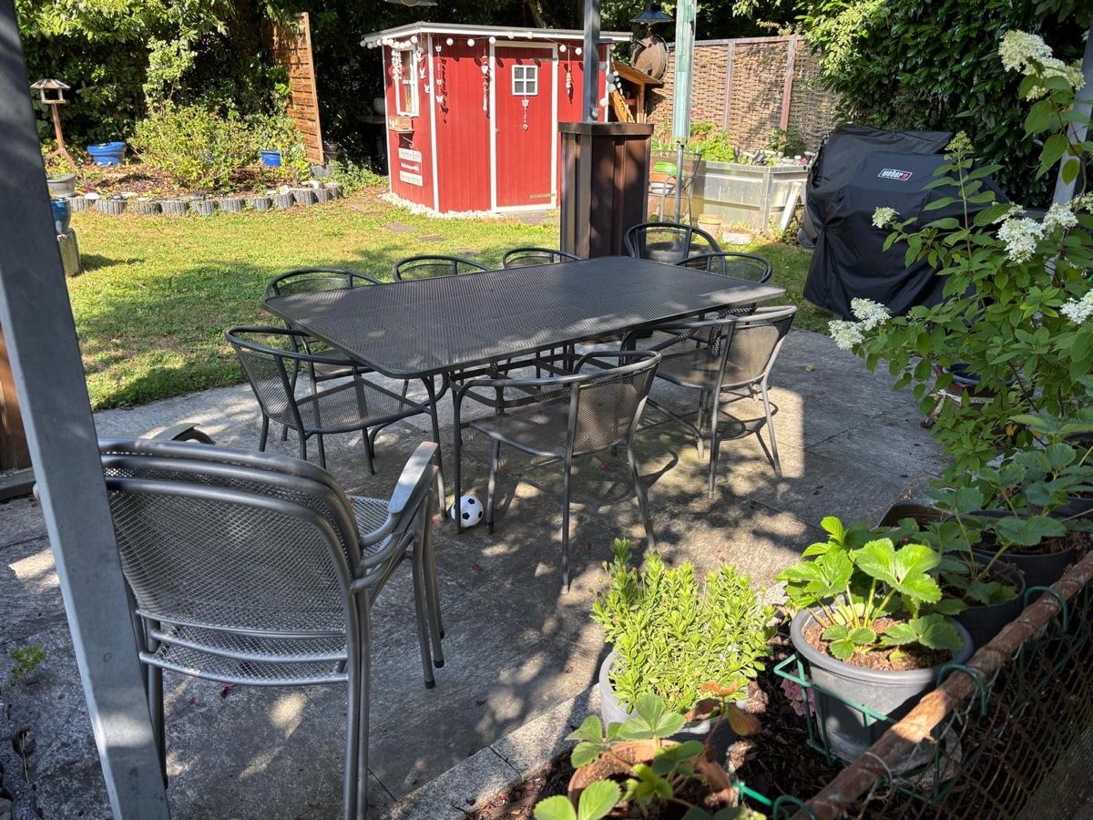 Set di tavolo e panche: Gartentisch mit stühlen – Usato da Mettmenstetten venduto da s.reichlin 2