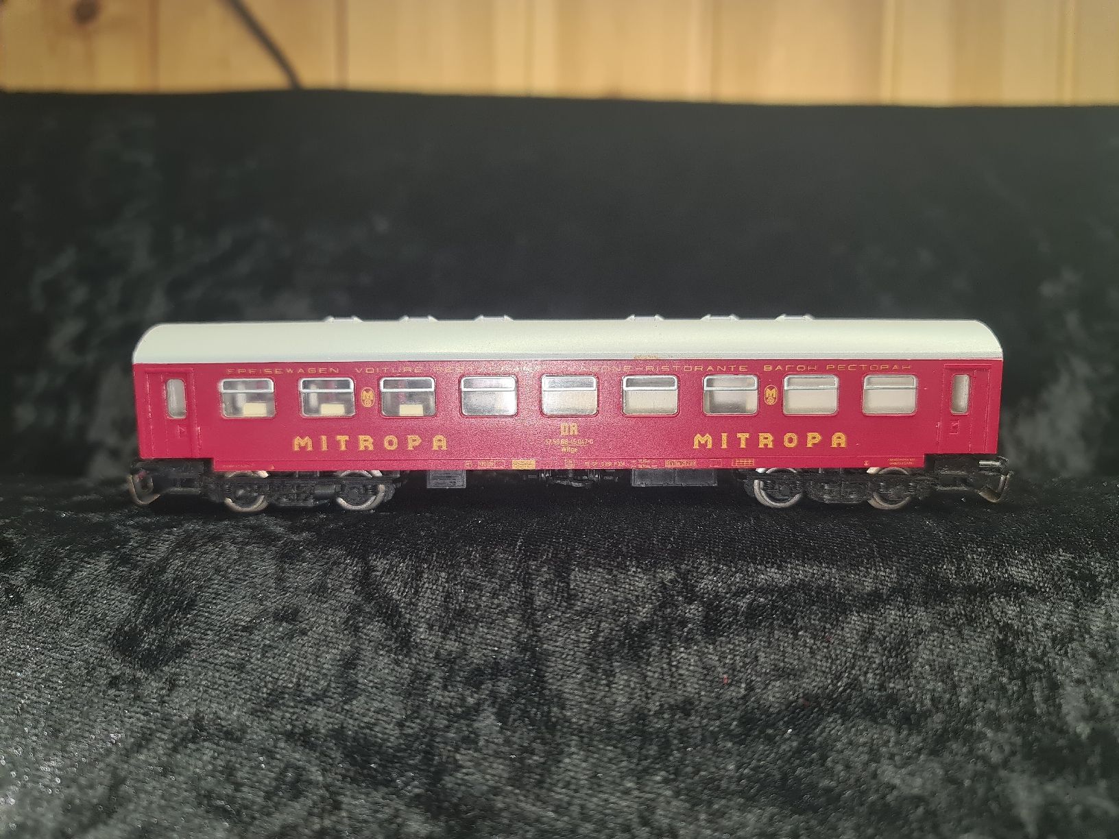 Tillig Modellini di ferrovie: 4 achsiger Rekowagen Mitropa – Usato da Conters venduto da dave_freak 3