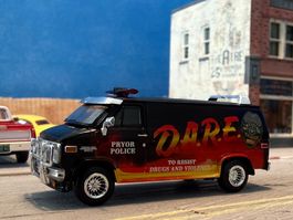 Chevrolet C20 D.A.R.E. Brekina H0 1/87 Neu in OVP
