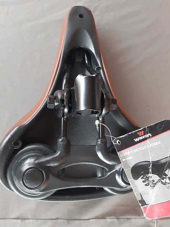 Pezzi di ricambio: Velo Sattel  /  Selle  de  Vélo – Usato da Aegerten venduto da Simplon56 2
