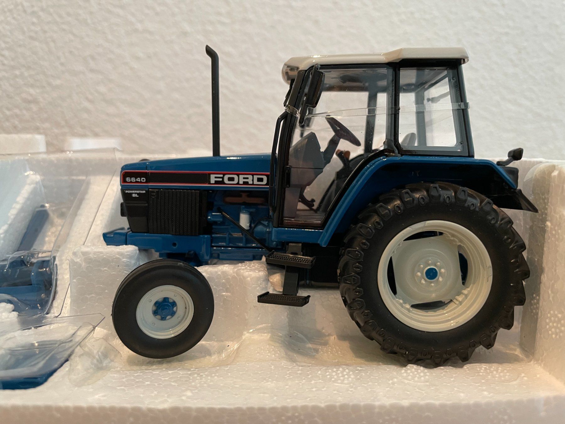 Ford Trattori: Ford 6640 Powerstar SL – Nuovo e nell'imballaggio originale da Kreuzlingen venduto da Stefan1150