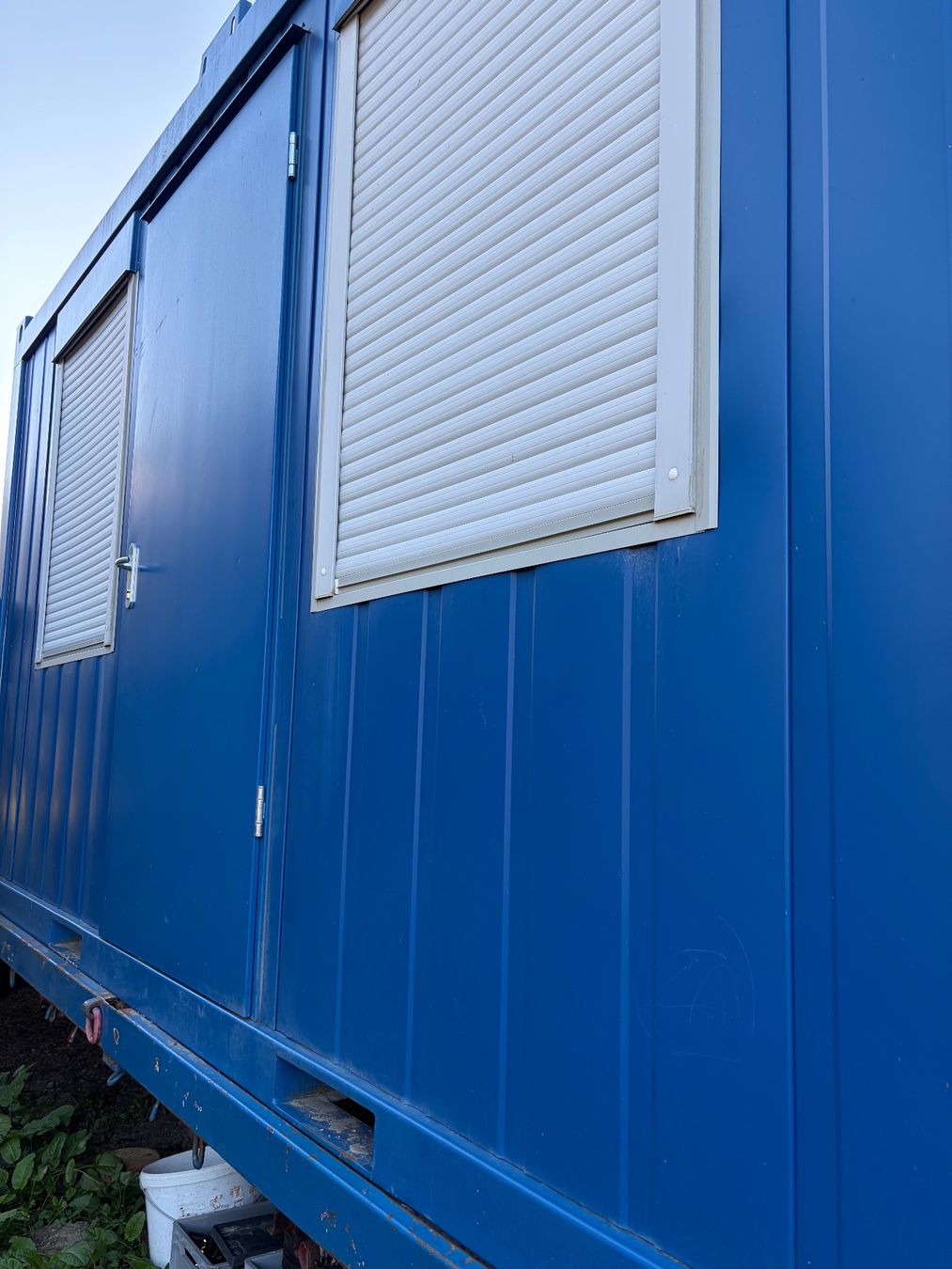 Baucontainer: Ausgebauter Bürocontainer + Lagercontainer – Gebraucht aus Sumvitg von ani_g8rh 4
