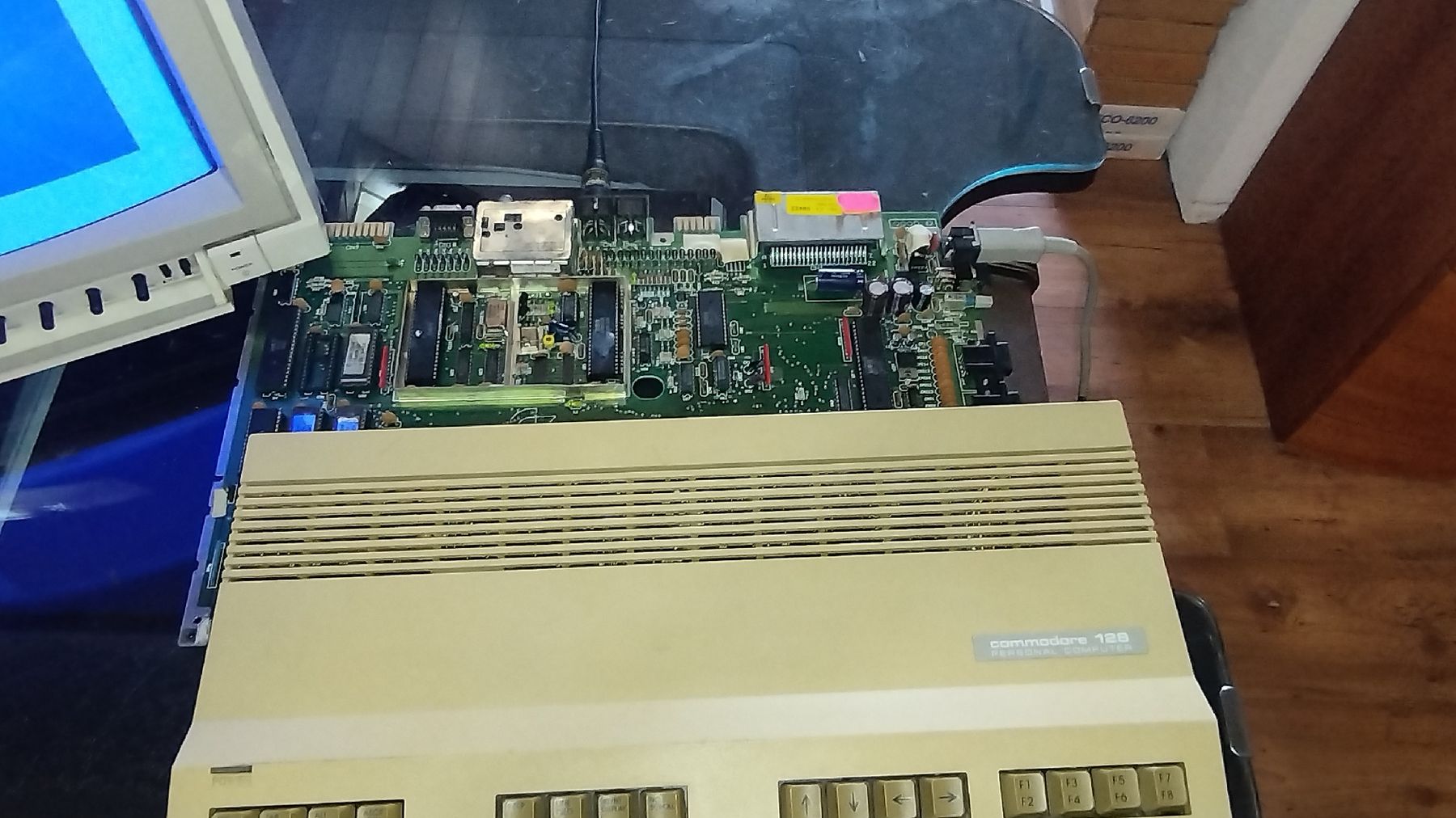 Commodore PC: Commodore 128 – Difettoso da Domdidier venduto da look80486 4