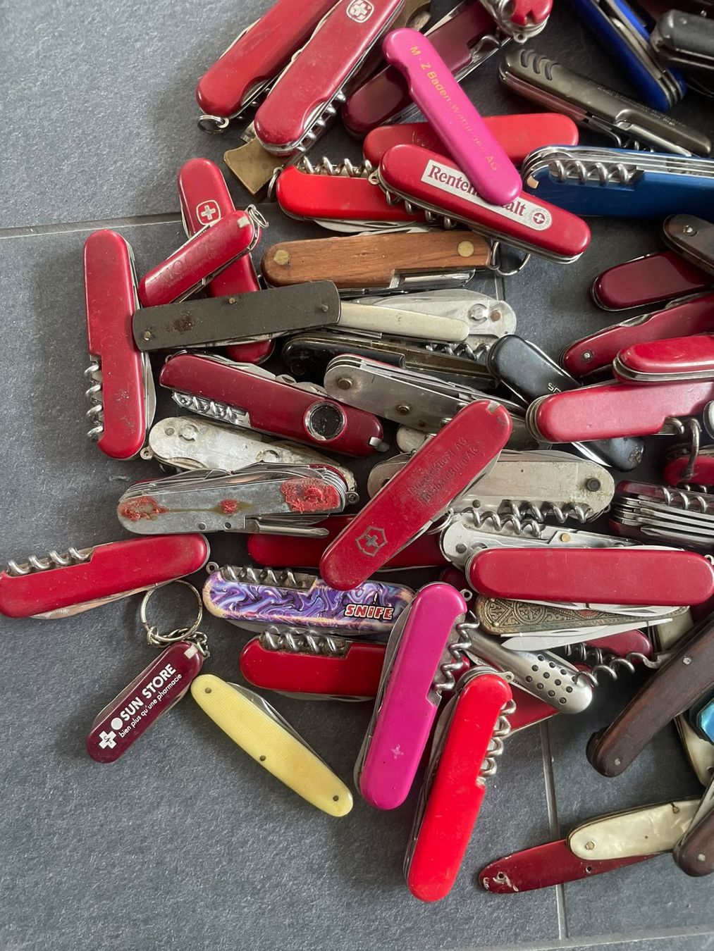 Victorinox Coltelli tascabile: Taschenmesser Lot – Usato da Unterlangenegg venduto da can_rf8g 3