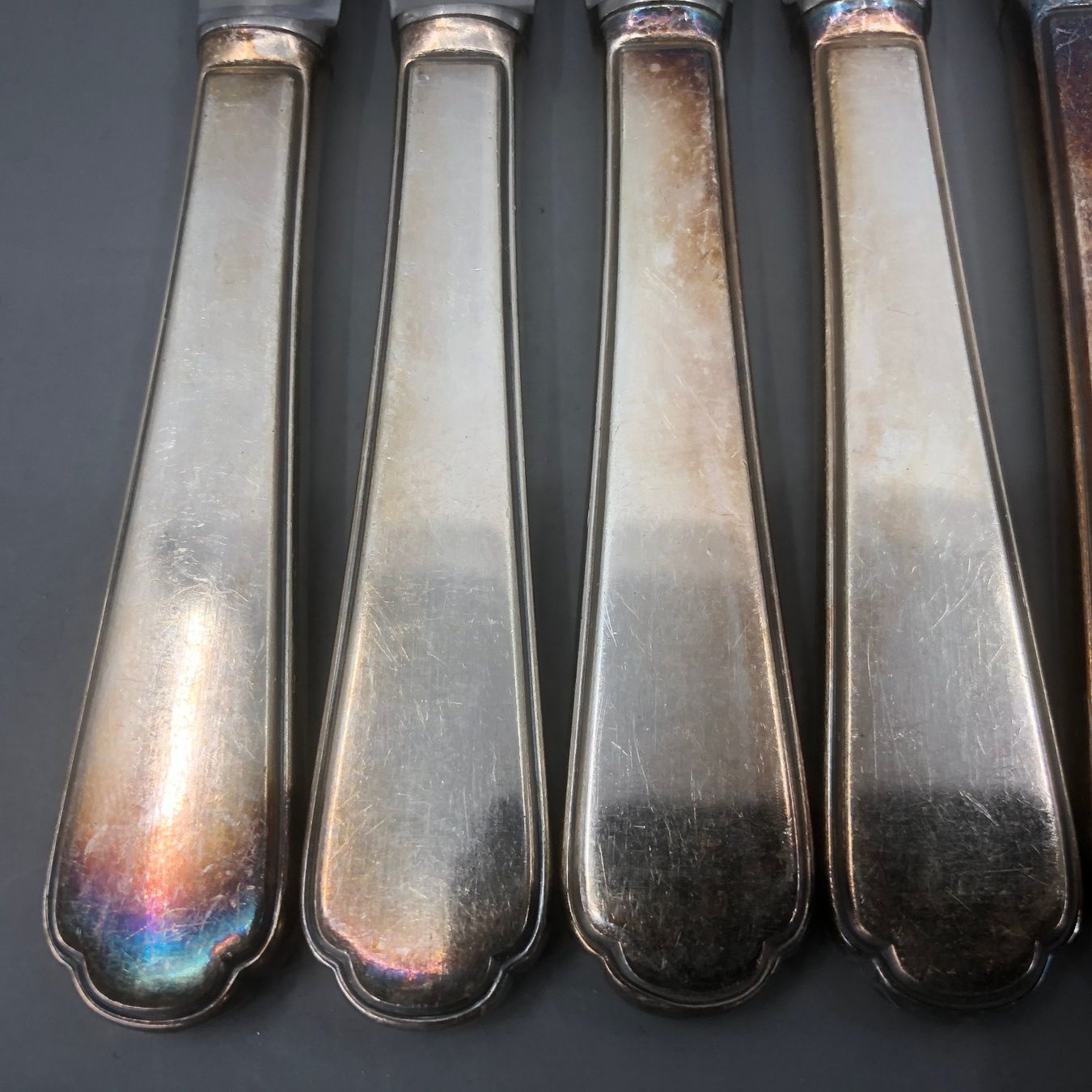 Coltelli: 7 Messer versilbert Bruckmann Steakmesser – Usato da Basel venduto da Tiabeanie 2