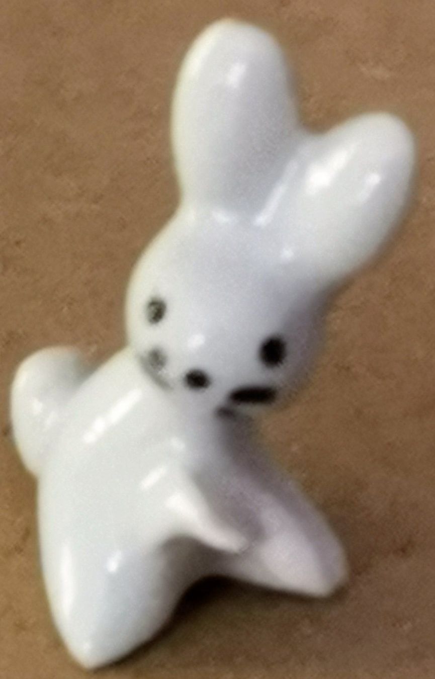 Figuren: Ostern Hasenbaby weiss Handmodeliert – Neu (gemäss Beschreibung) aus Lutzenberg von Truhe