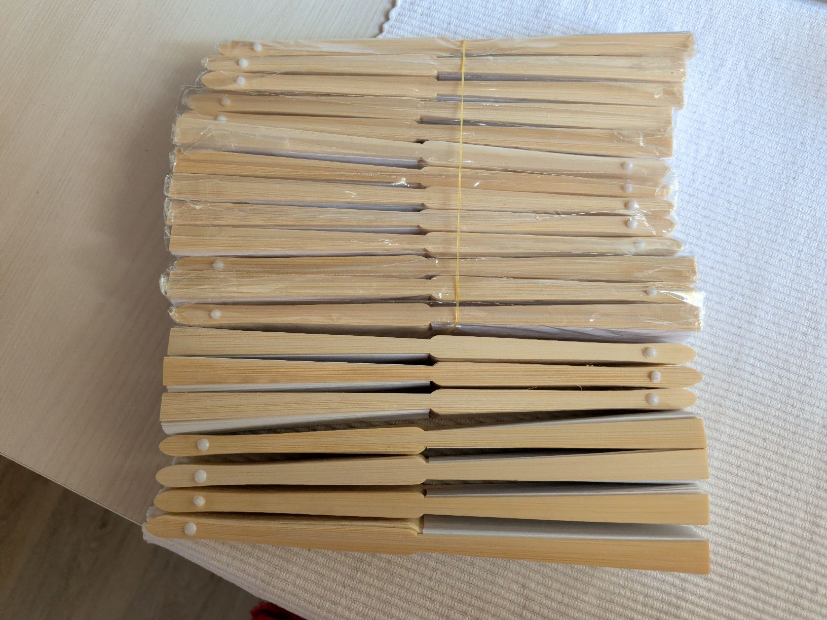 Alle Dekorationen: 20 Fächer Holz Papier weiss – Neu (gemäss Beschreibung) aus Aarau von ilohe 1
